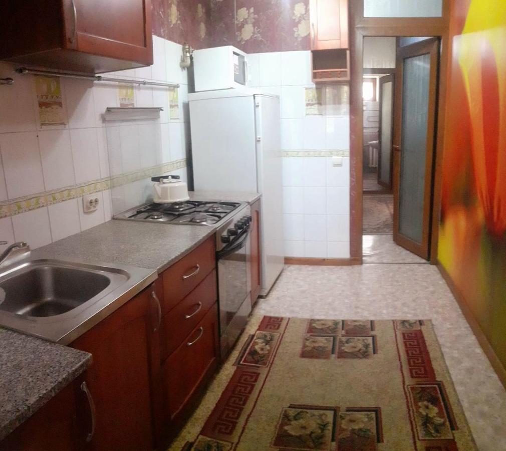 שימקנט Иляева 66 Парк Кен Баба מראה חיצוני תמונה
